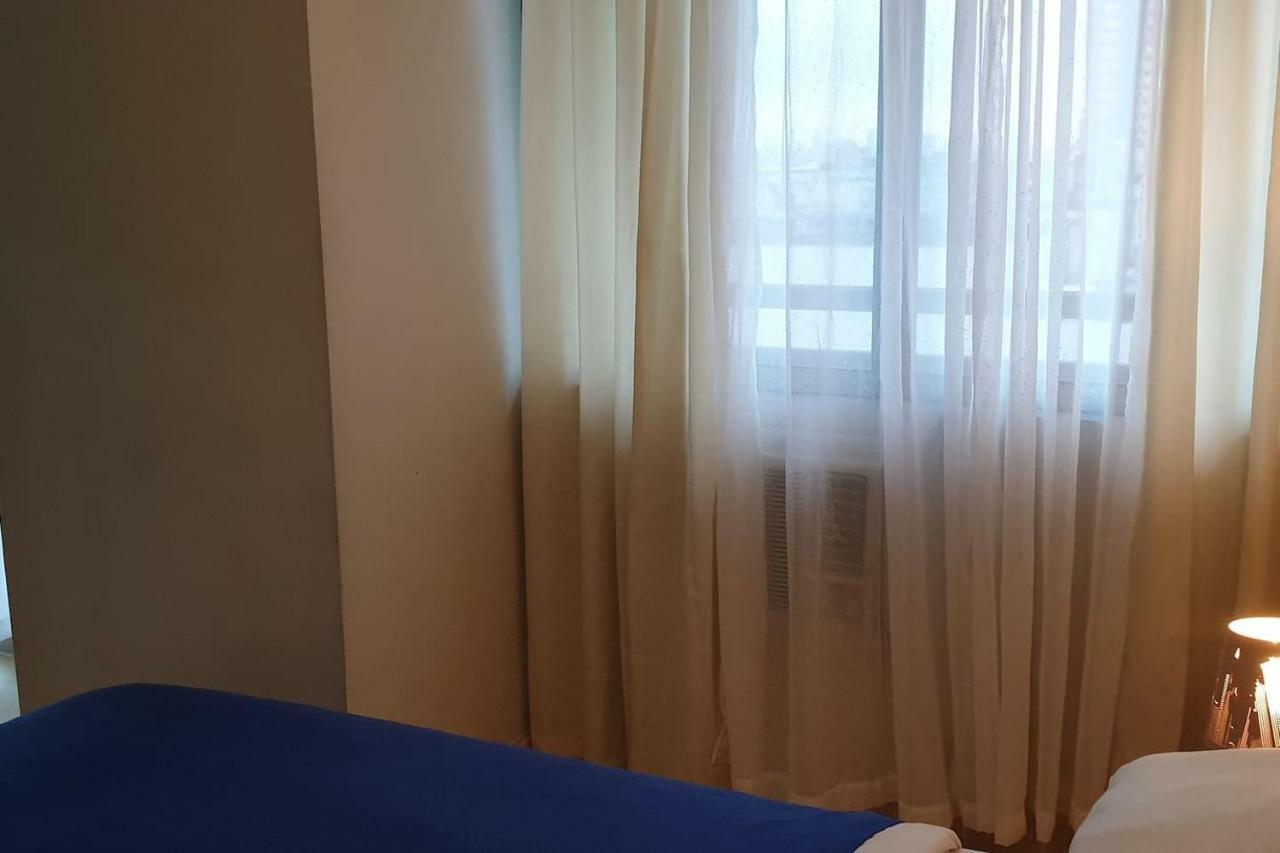 Mandaluyong 2 Bedroom W 2 Queen, 50Hdtv Across Shangrila Mall Манила Экстерьер фото